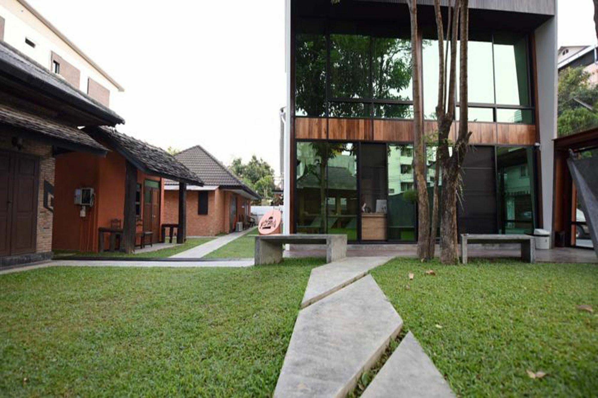 Chiang Mai Udee Hotel Ngoại thất bức ảnh